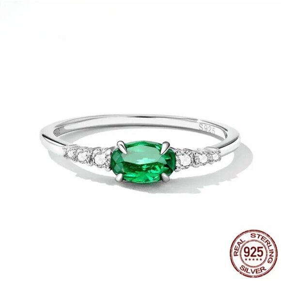 NWT Dainty Ring Sz.8 S925 Sterling Silver Stamped Green & Clear Zircon Timeless - Picture 2 of 9